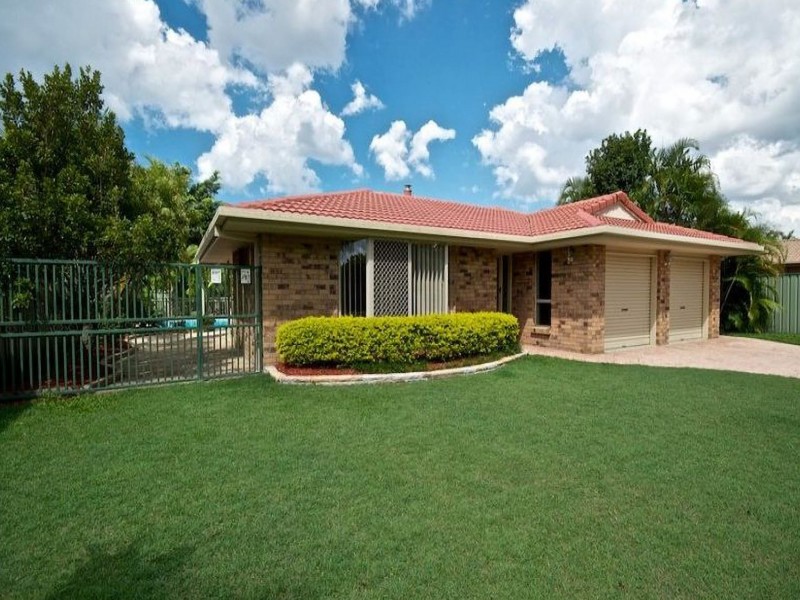 17 Fadden Close, Arundel QLD 4214