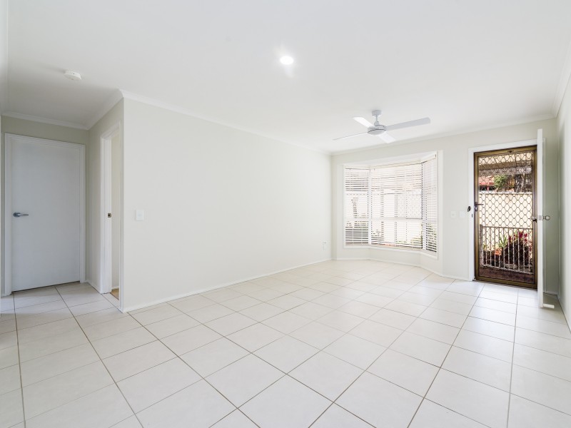 2/14 Hentdale Court, Labrador QLD 4215