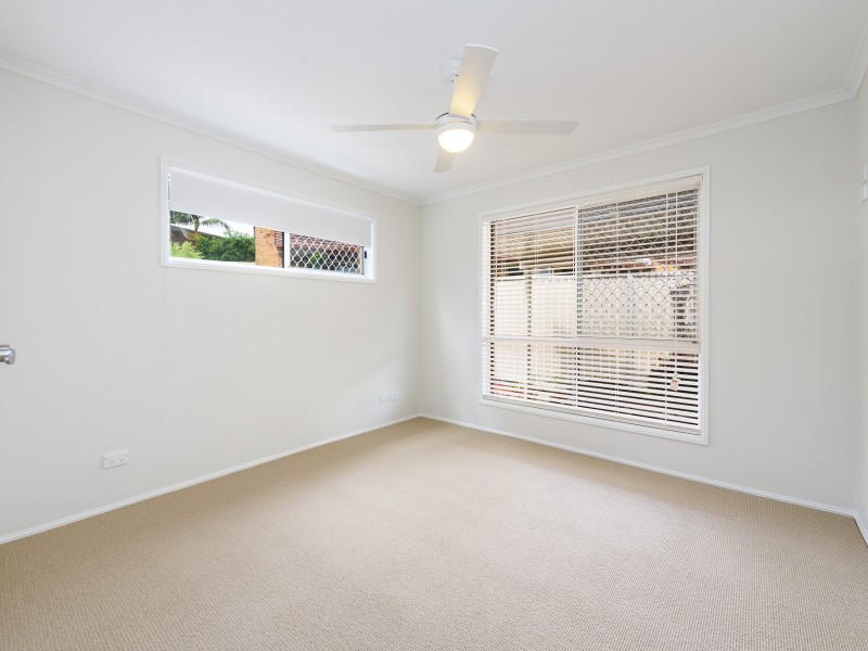 2/14 Hentdale Court, Labrador QLD 4215