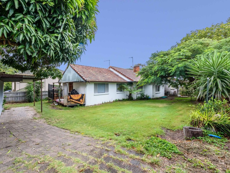 166 Turpin Road, Labrador QLD 4215