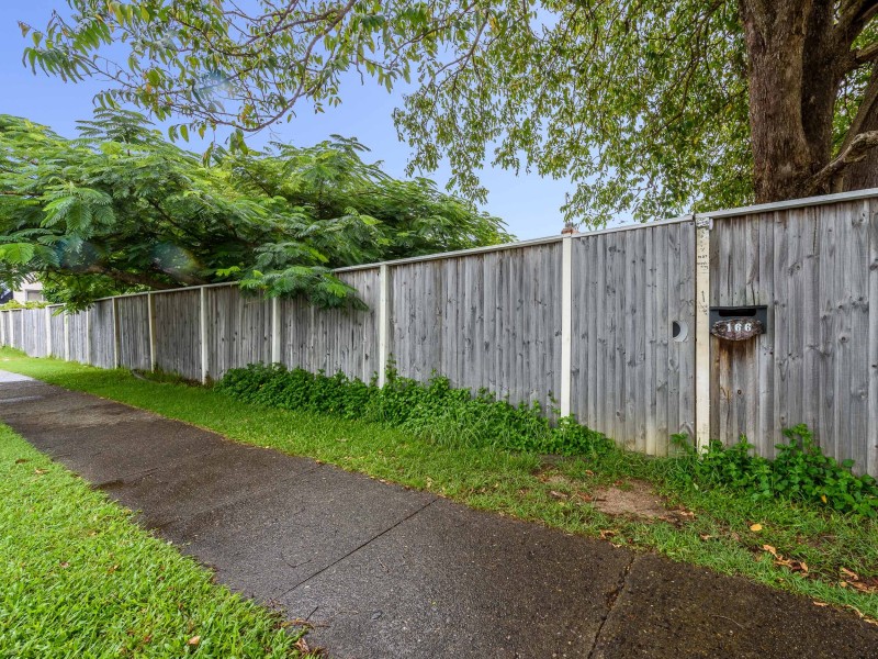 166 Turpin Road, Labrador QLD 4215