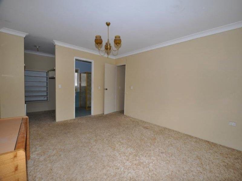 166 Turpin Road, Labrador QLD 4215