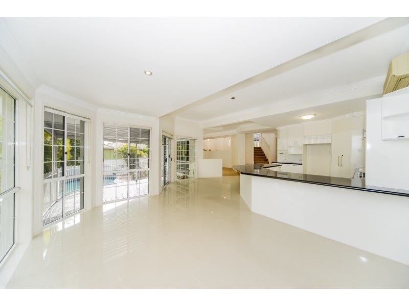 7 Cherry Alder Court, Arundel QLD 4214