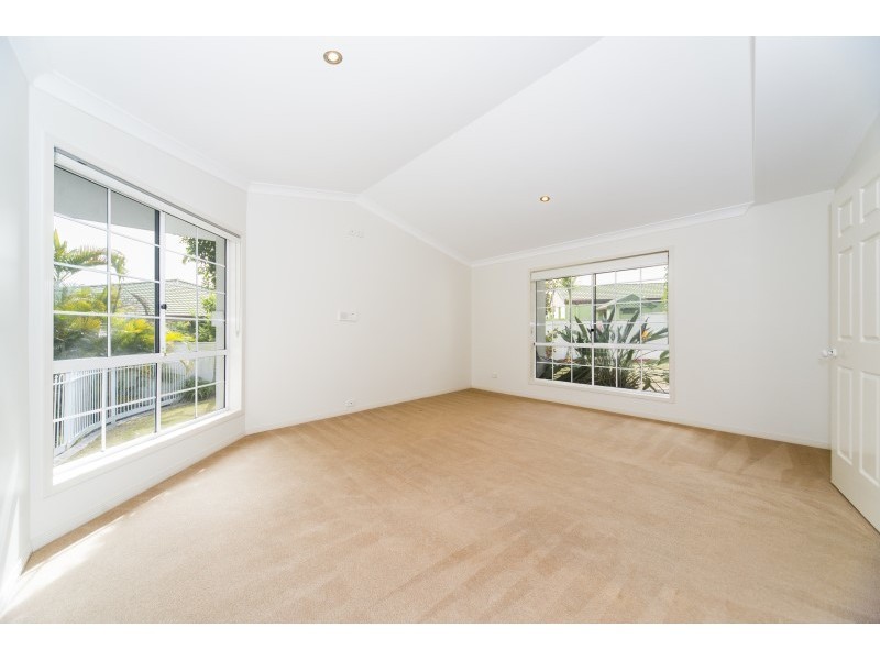 7 Cherry Alder Court, Arundel QLD 4214