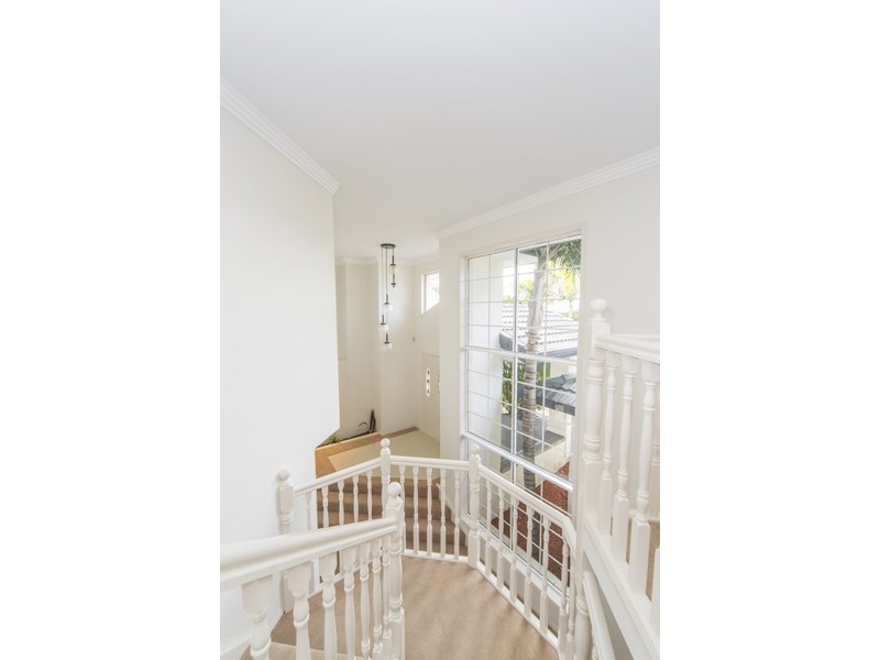 7 Cherry Alder Court, Arundel QLD 4214