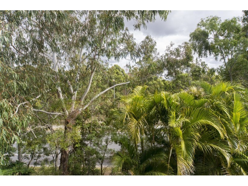 7 Cherry Alder Court, Arundel QLD 4214