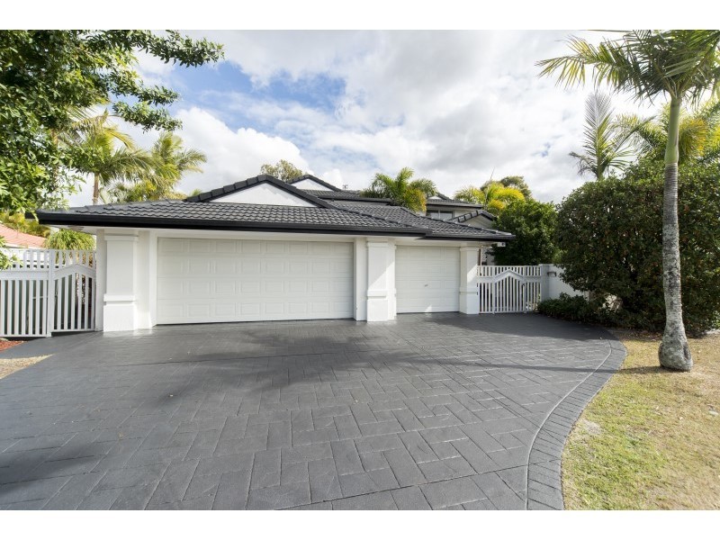 7 Cherry Alder Court, Arundel QLD 4214