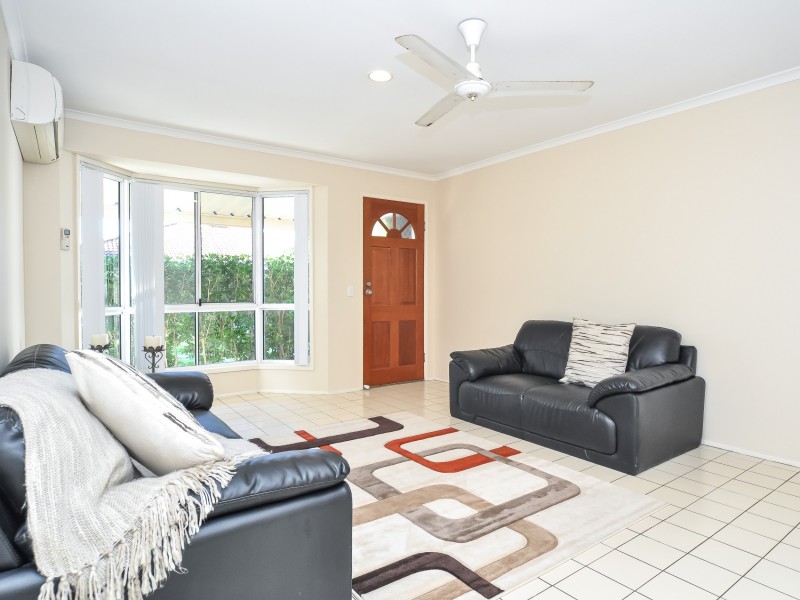 2/3 Hentdale Court, Labrador QLD 4215