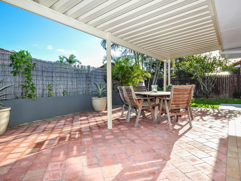 2/3 Hentdale Court, Labrador QLD 4215