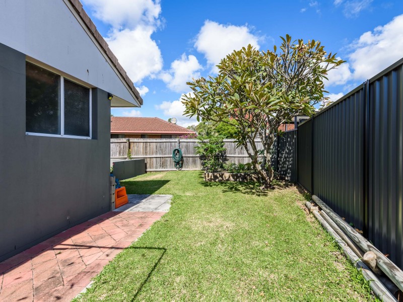 2/3 Hentdale Court, Labrador QLD 4215