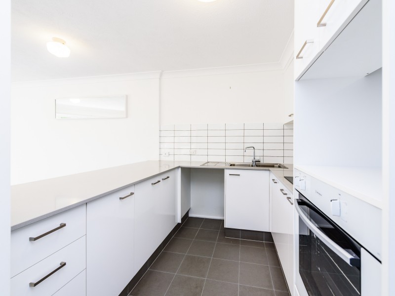 10/444 Marine Parade, Biggera Waters QLD 4216