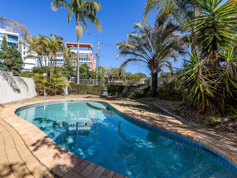 10/444 Marine Parade, Biggera Waters QLD 4216