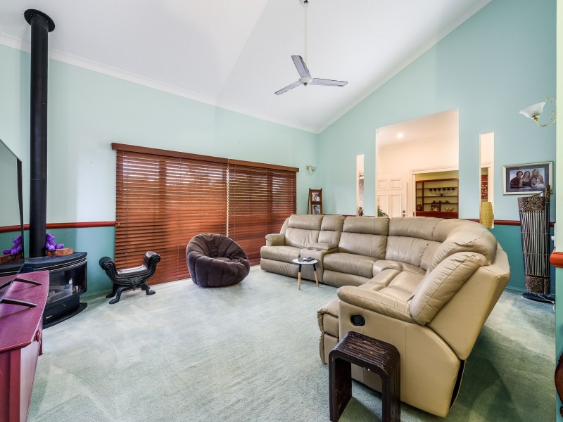 25 Jack Nicklaus Way, Parkwood QLD 4214