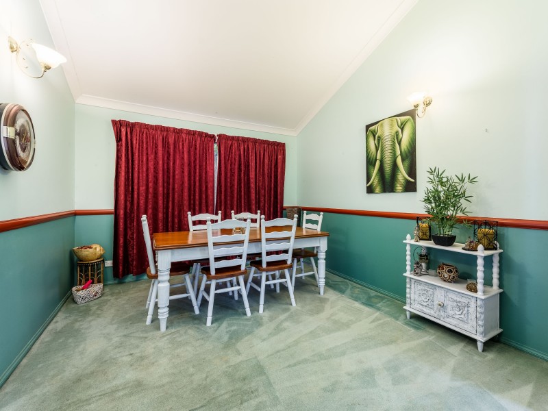 25 Jack Nicklaus Way, Parkwood QLD 4214