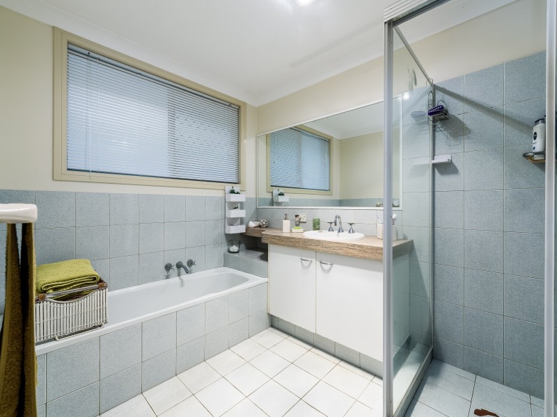 25 Jack Nicklaus Way, Parkwood QLD 4214