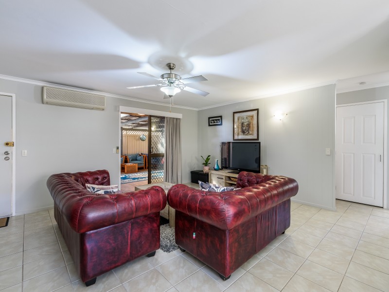 1/12 Davebill Court, Labrador QLD 4215