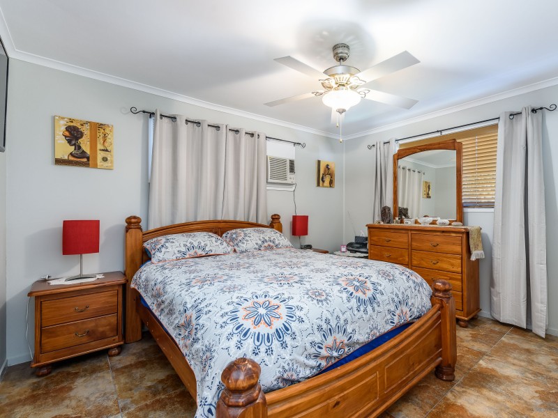 1/12 Davebill Court, Labrador QLD 4215