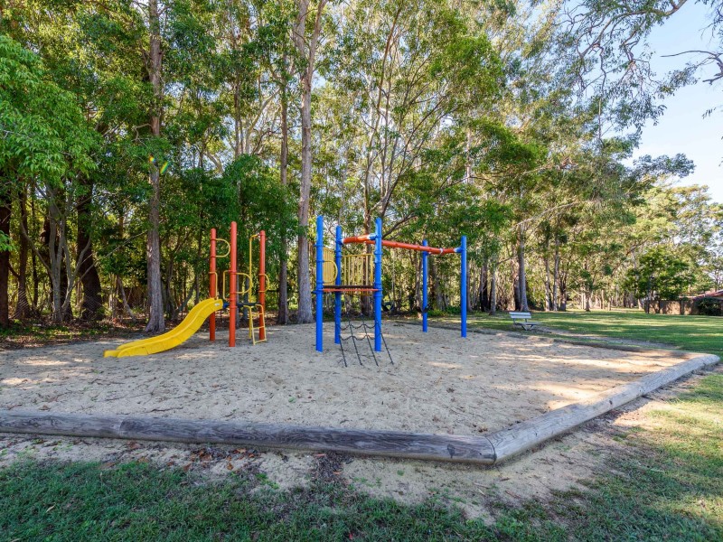 1/12 Davebill Court, Labrador QLD 4215