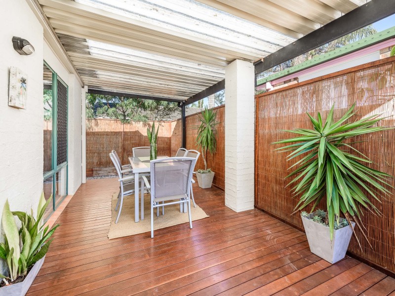 2/7 Coral Avenue, Labrador QLD 4215