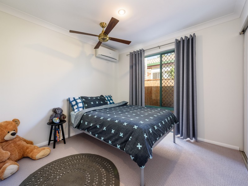 2/7 Coral Avenue, Labrador QLD 4215