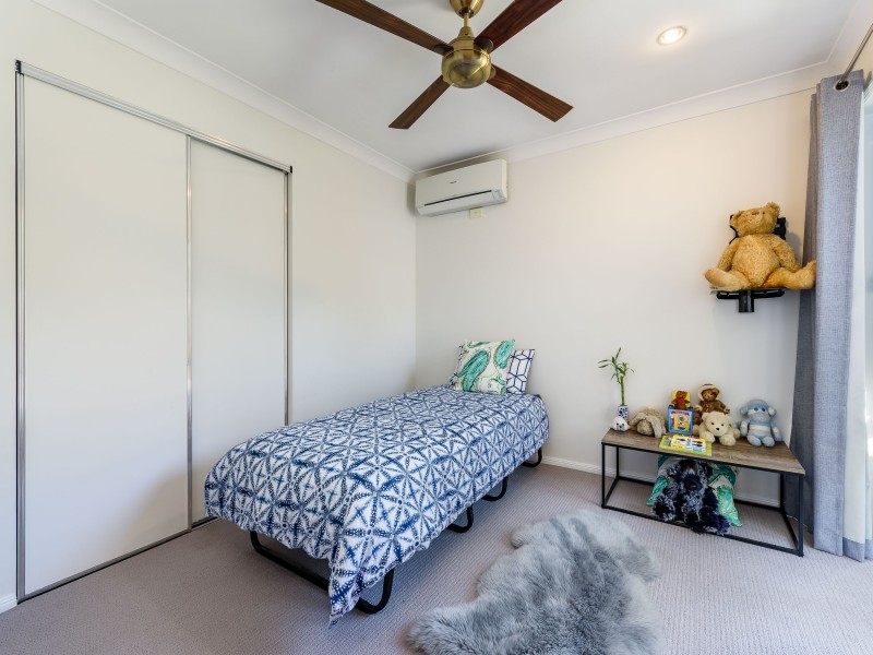 2/7 Coral Avenue, Labrador QLD 4215