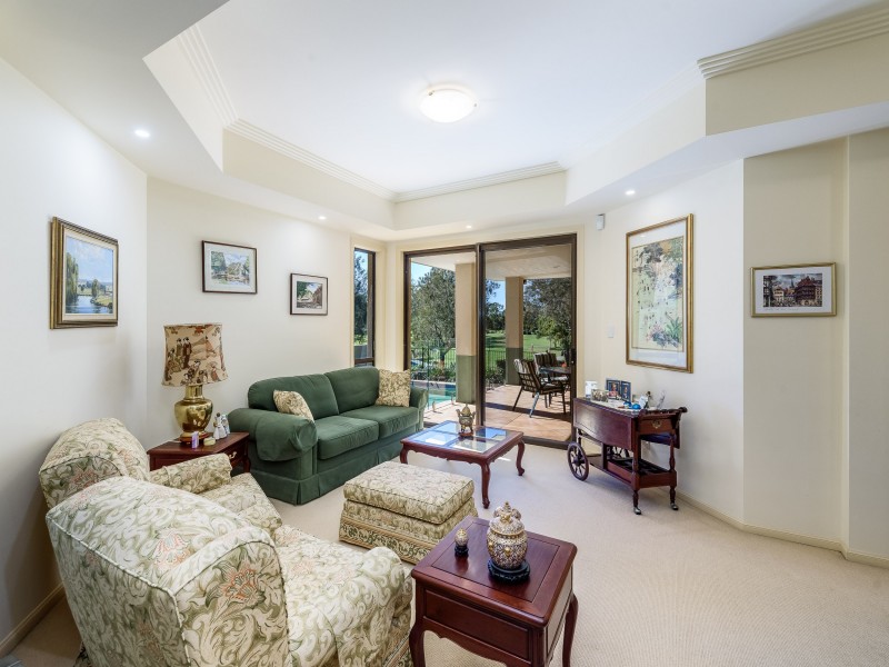 53 Chichester Drive, Arundel QLD 4214