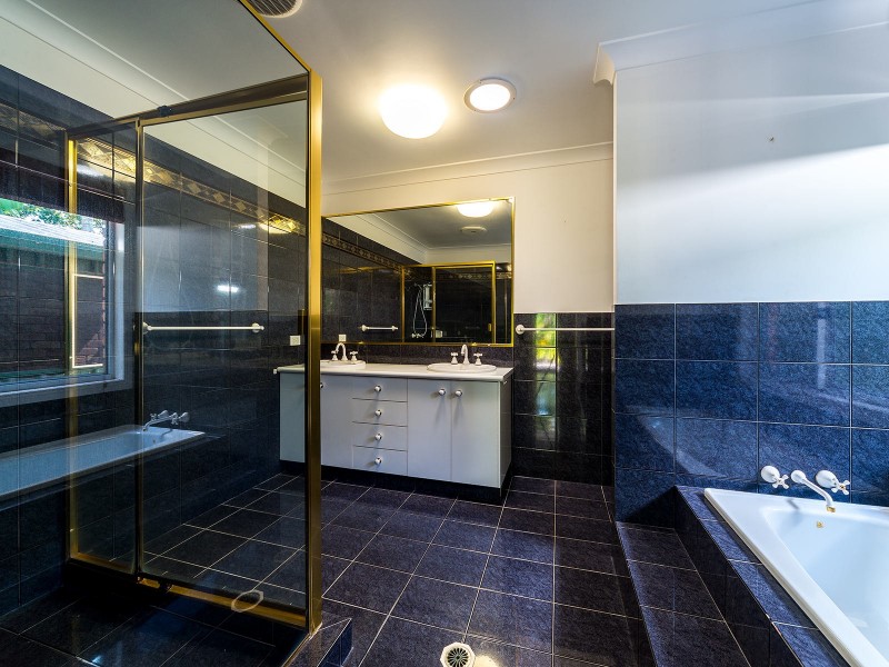 19 Rebbechi Court, Parkwood QLD 4214