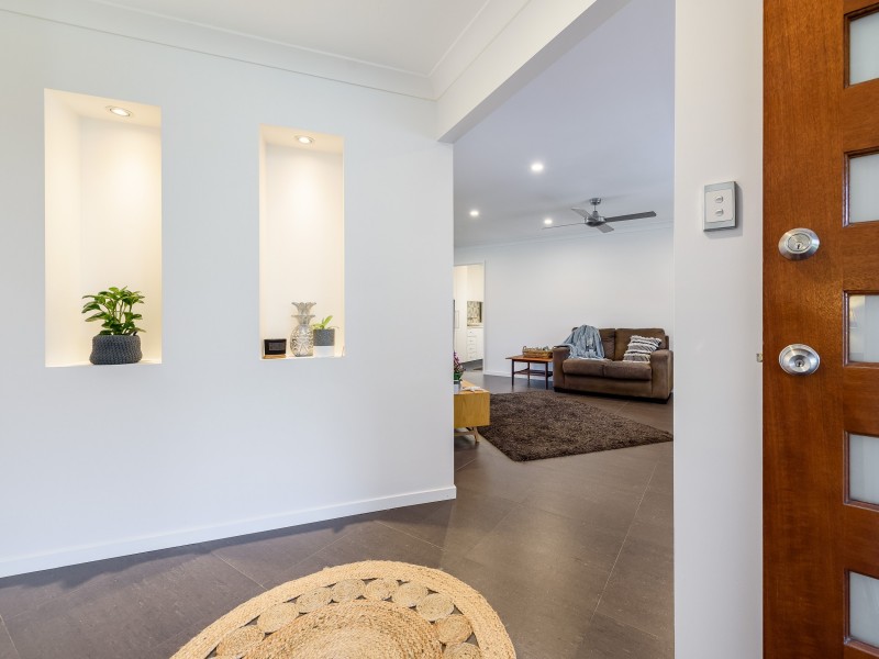 5 Bulla Court, Arundel QLD 4214