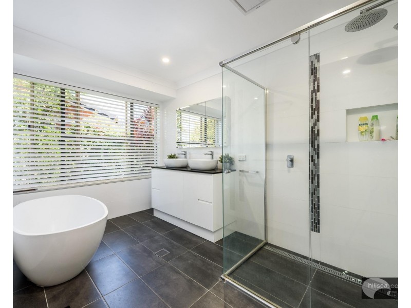 42 Peter Thomson Drive, Parkwood QLD 4214