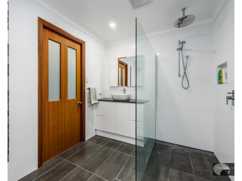 42 Peter Thomson Drive, Parkwood QLD 4214