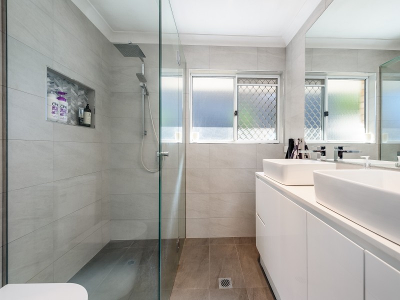 13 Hirono Court, Parkwood QLD 4214