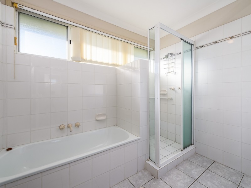 7 Putter Place, Arundel QLD 4214