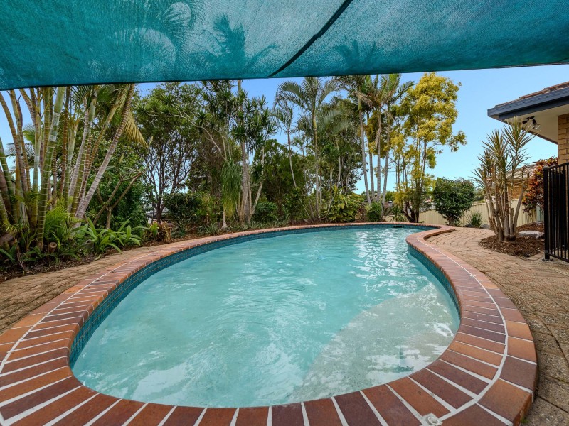5 Open Drive, Arundel QLD 4214