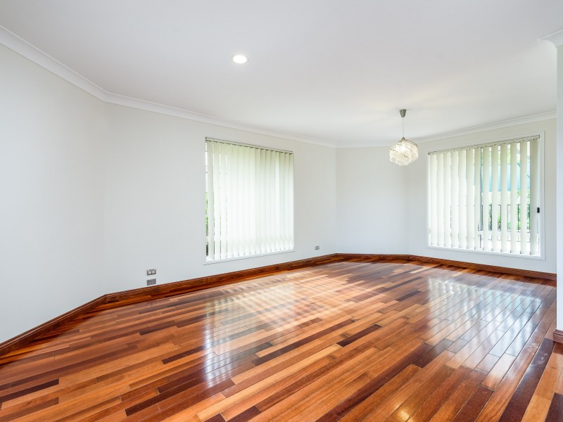 5 Open Drive, Arundel QLD 4214