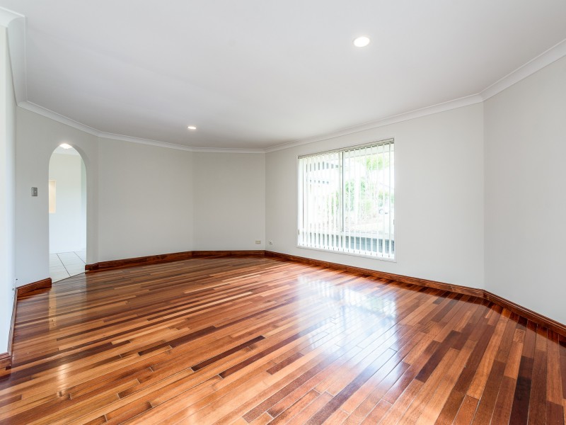 5 Open Drive, Arundel QLD 4214