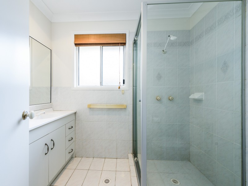 5 Open Drive, Arundel QLD 4214