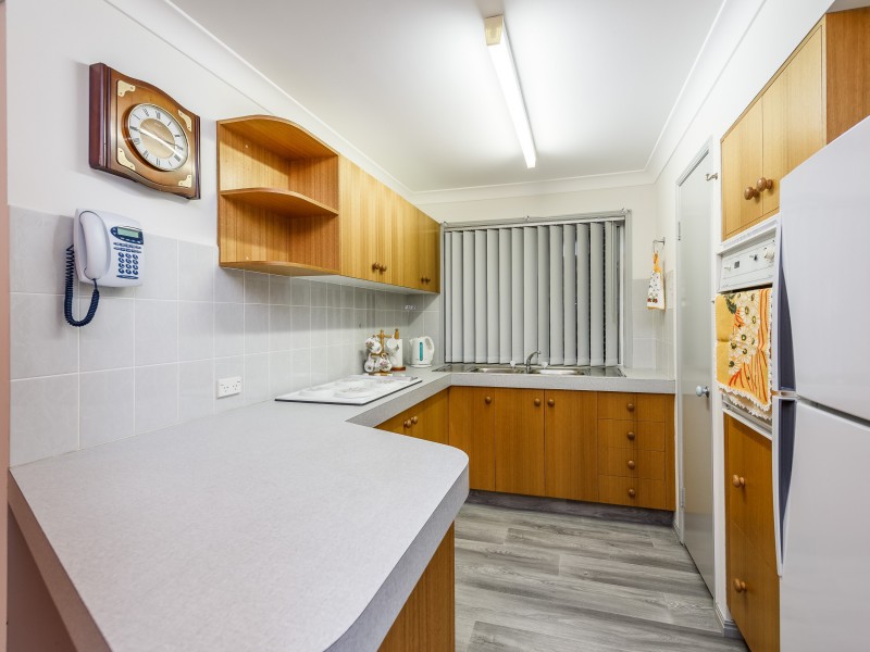 2/27 Ashbourne Terrace, Biggera Waters QLD 4216