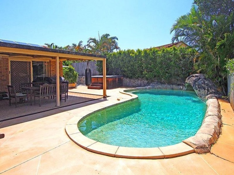 17 Inverness Way, Parkwood QLD 4214