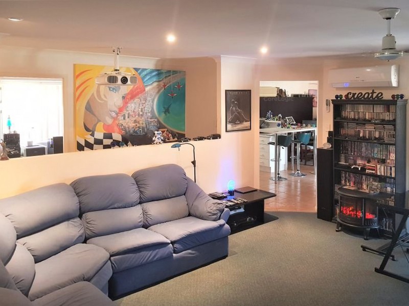 17 Inverness Way, Parkwood QLD 4214