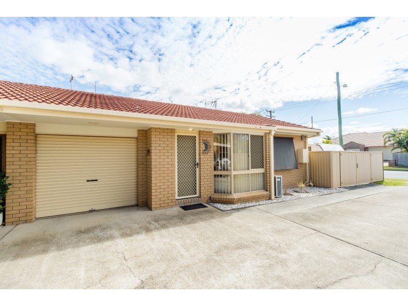 1/136 Whiting Street, Labrador QLD 4215