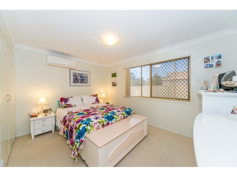 1/136 Whiting Street, Labrador QLD 4215