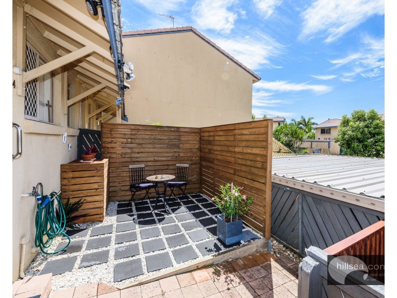 4/63 Olsen Avenue, Labrador QLD 4215