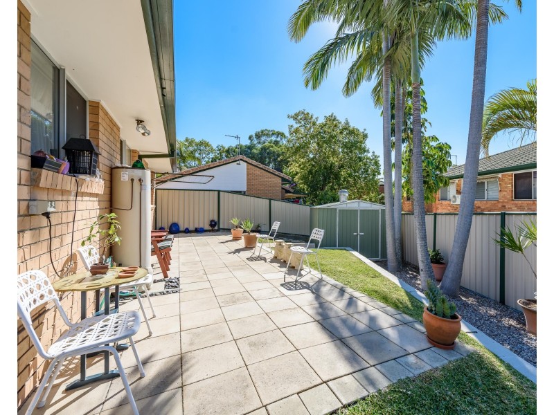 2/35 McMillan Street, Labrador QLD 4215