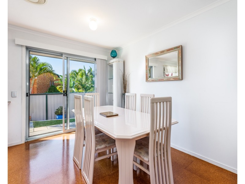 2/35 McMillan Street, Labrador QLD 4215