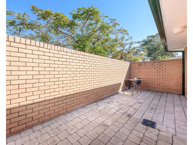 2/35 McMillan Street, Labrador QLD 4215