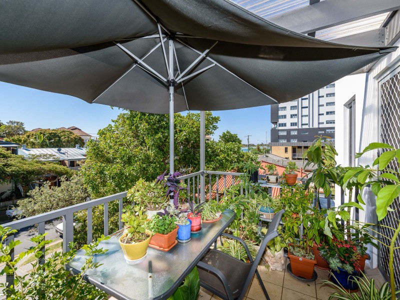 11/18-22 Parker Street, Labrador QLD 4215