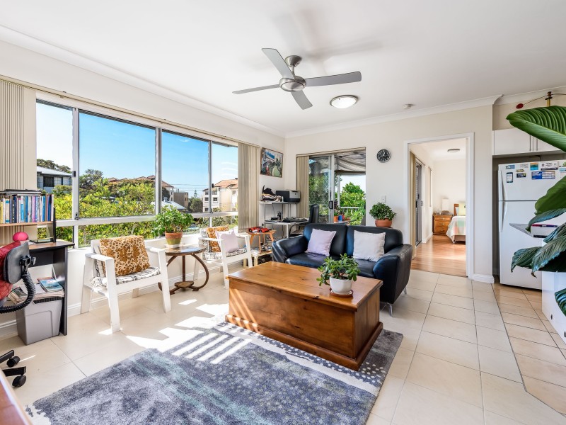 11/18-22 Parker Street, Labrador QLD 4215