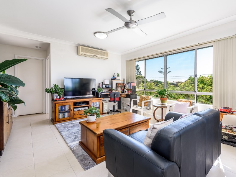 11/18-22 Parker Street, Labrador QLD 4215