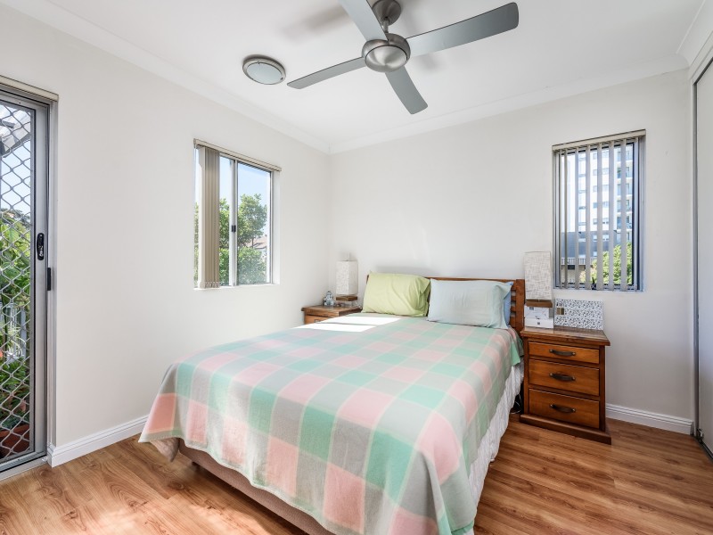 11/18-22 Parker Street, Labrador QLD 4215