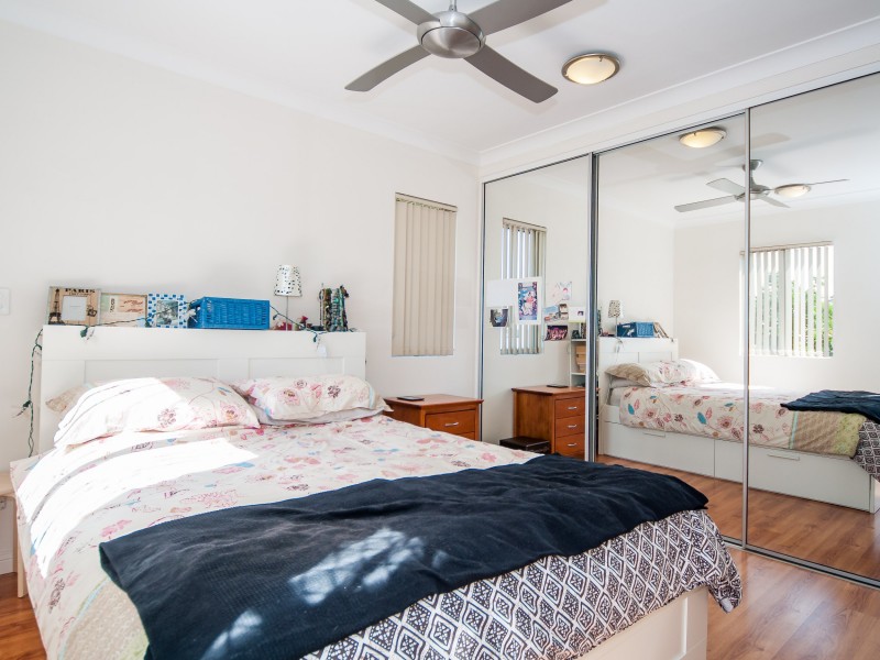11/18-22 Parker Street, Labrador QLD 4215